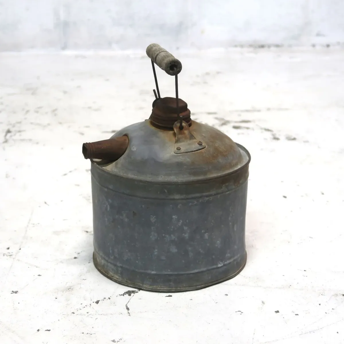 ビンテージ オイル缶