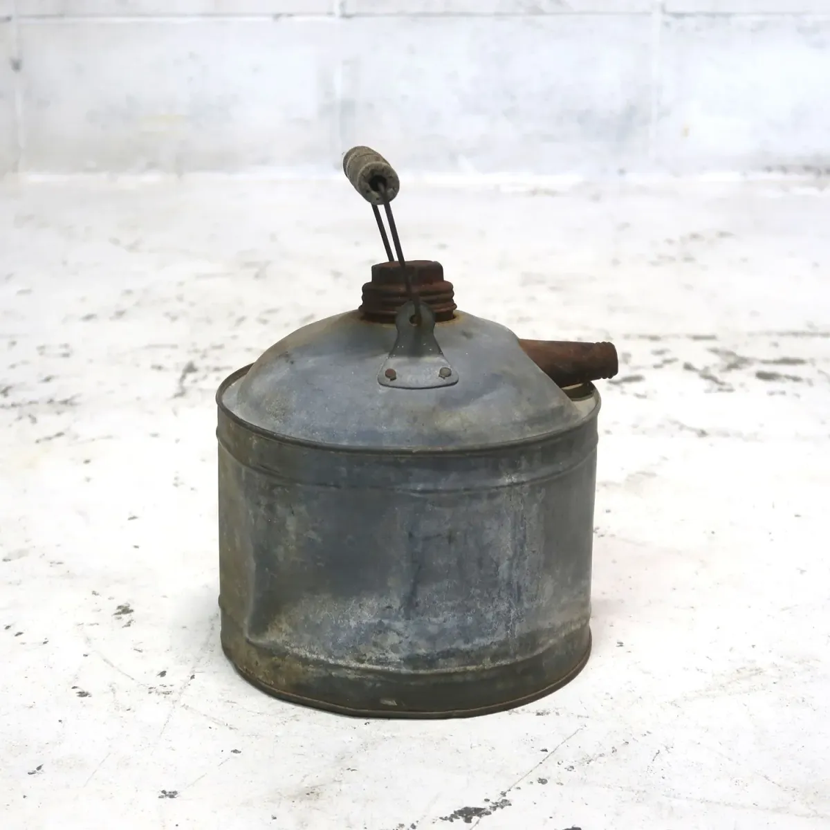 ビンテージ オイル缶