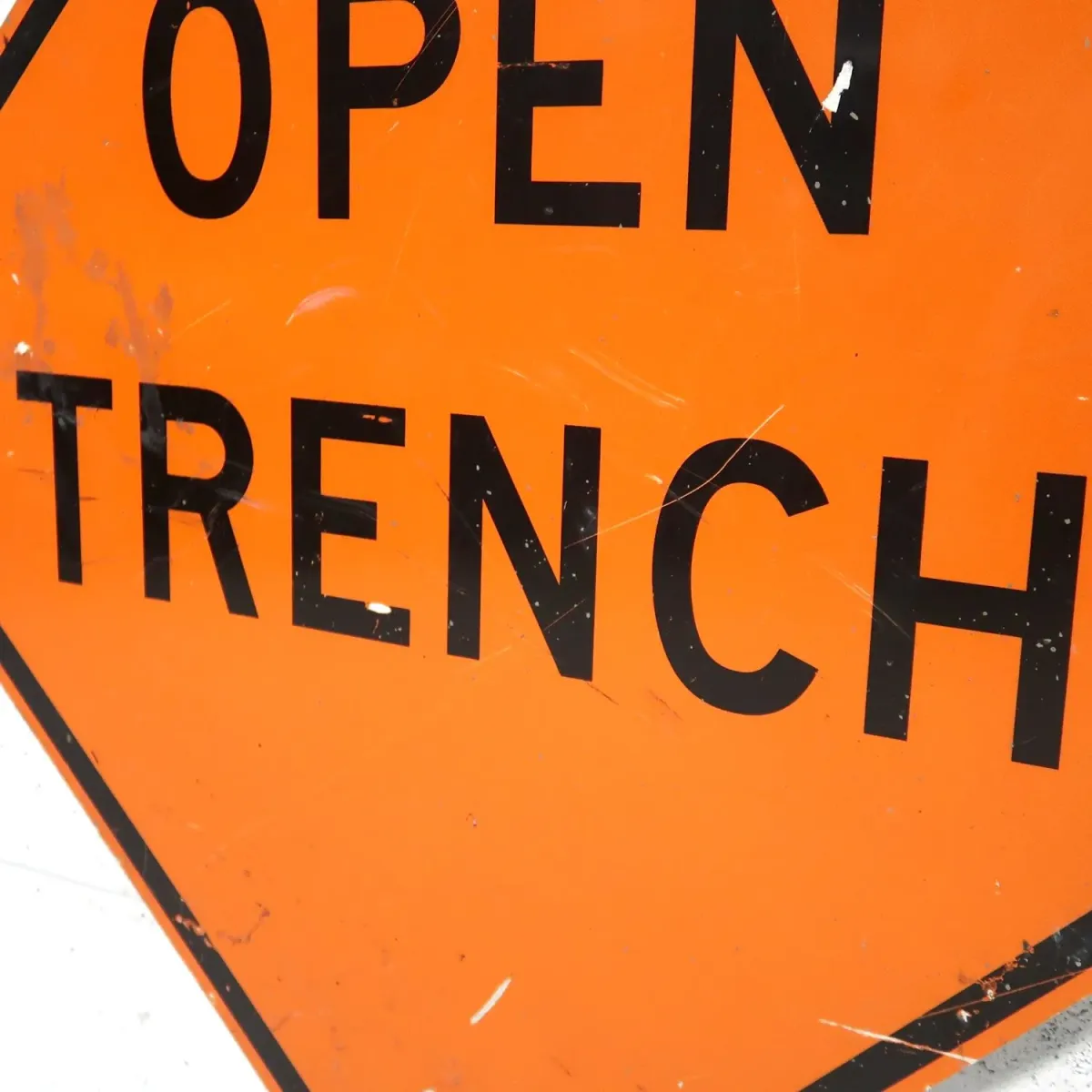 OPEN TRENCH ビンテージ ロードサイン