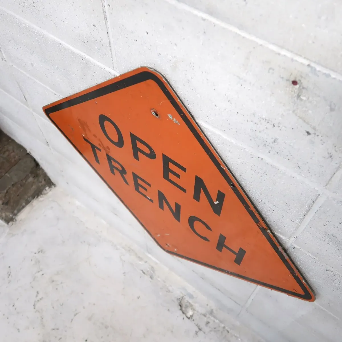 OPEN TRENCH ビンテージ ロードサイン