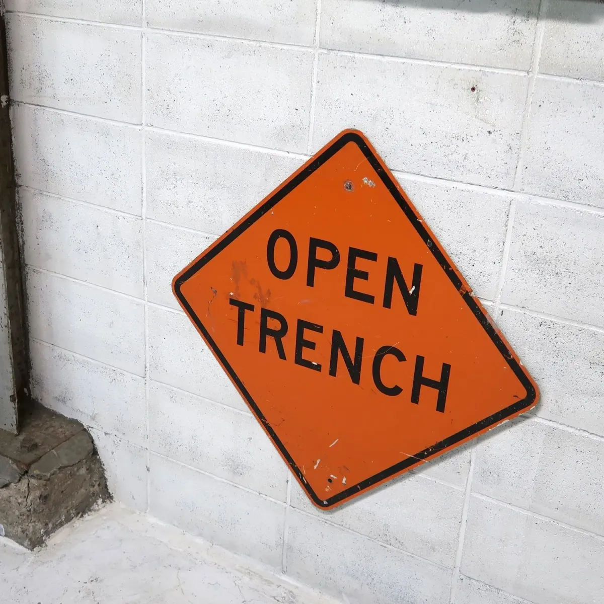 OPEN TRENCH ビンテージ ロードサイン
