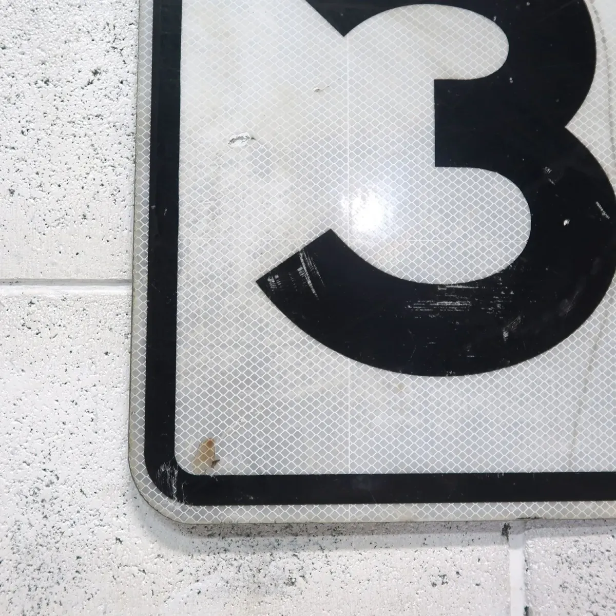 SPEED LIMIT 35 ロードサイン