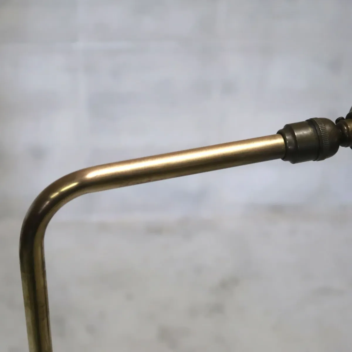 アンティーク ゴールドメタル フロアランプ