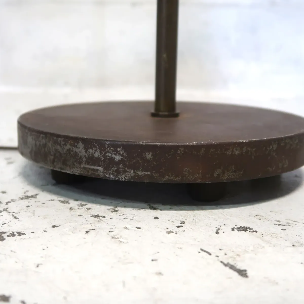 アンティーク ゴールドメタル フロアランプ