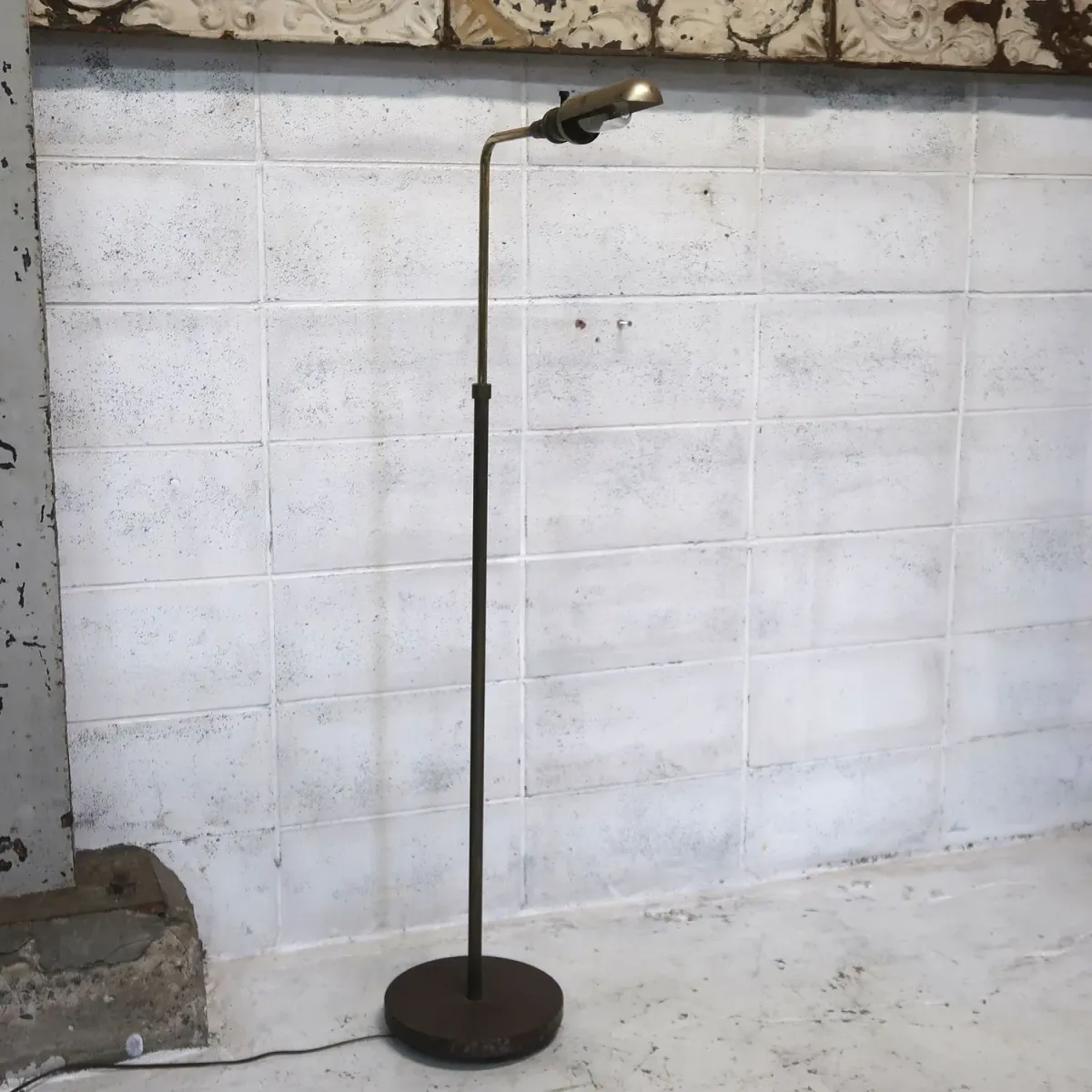 アンティーク ゴールドメタル フロアランプ