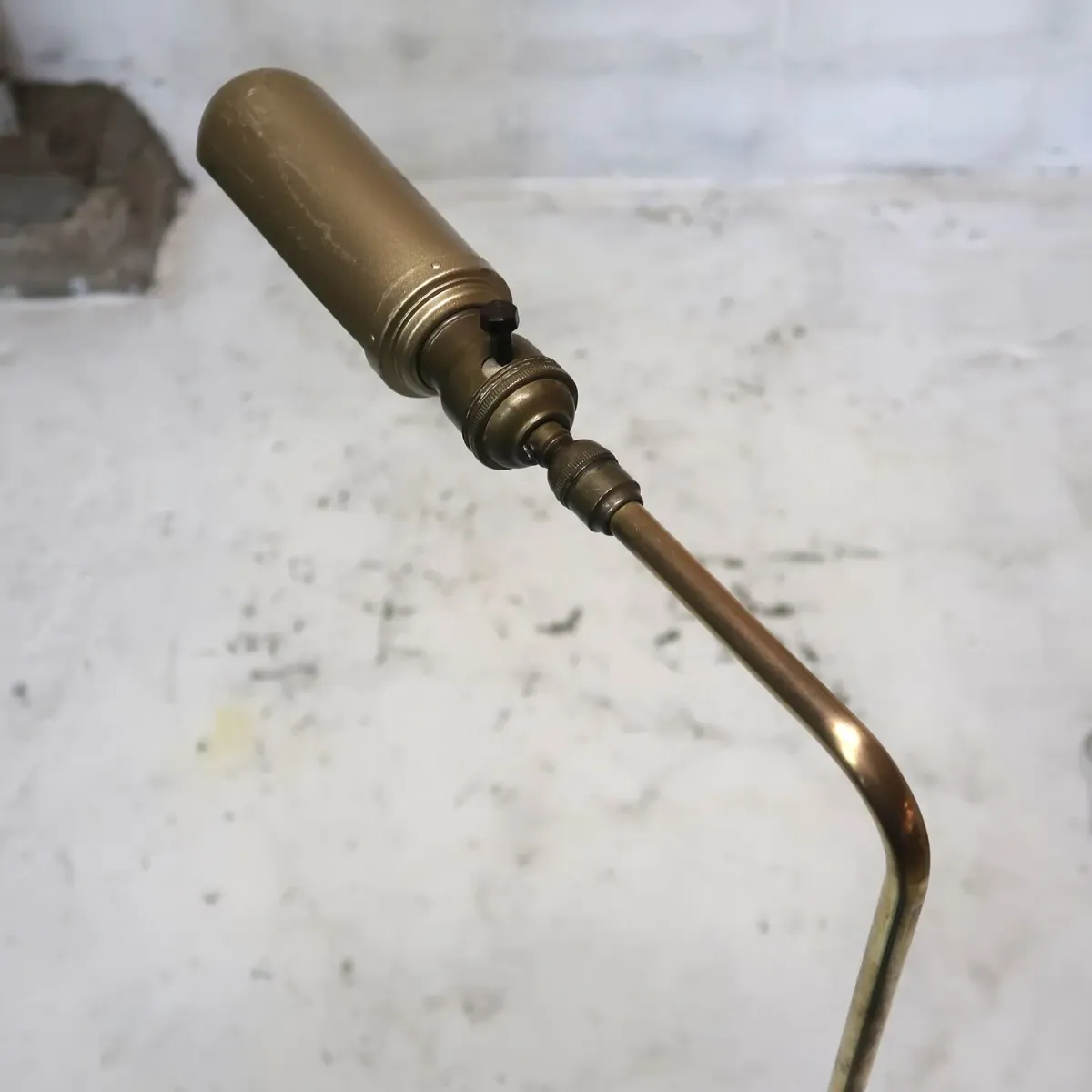 アンティーク ゴールドメタル フロアランプ