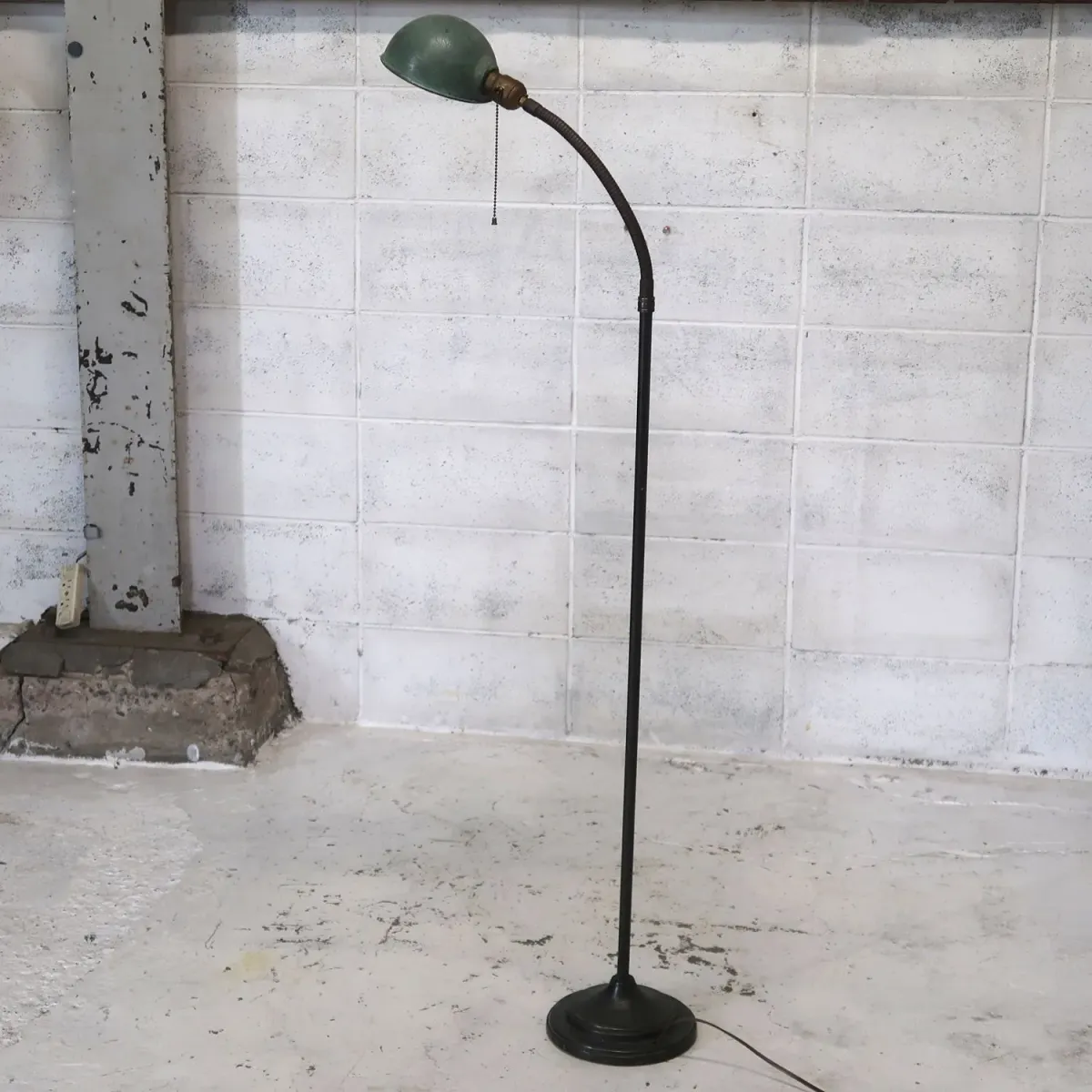 ビンテージ インダストリアル フロアランプ