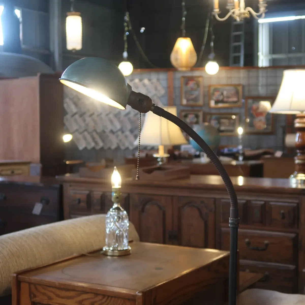 ビンテージ インダストリアル フロアランプ