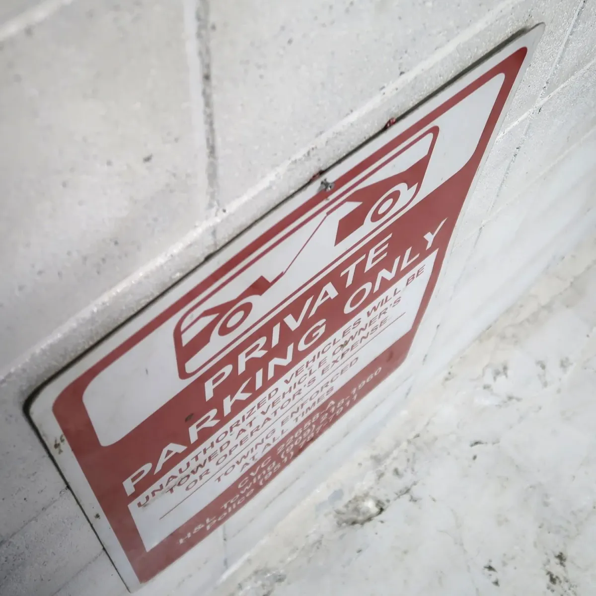 ロードサイン PRIVATE PARKING ONLY