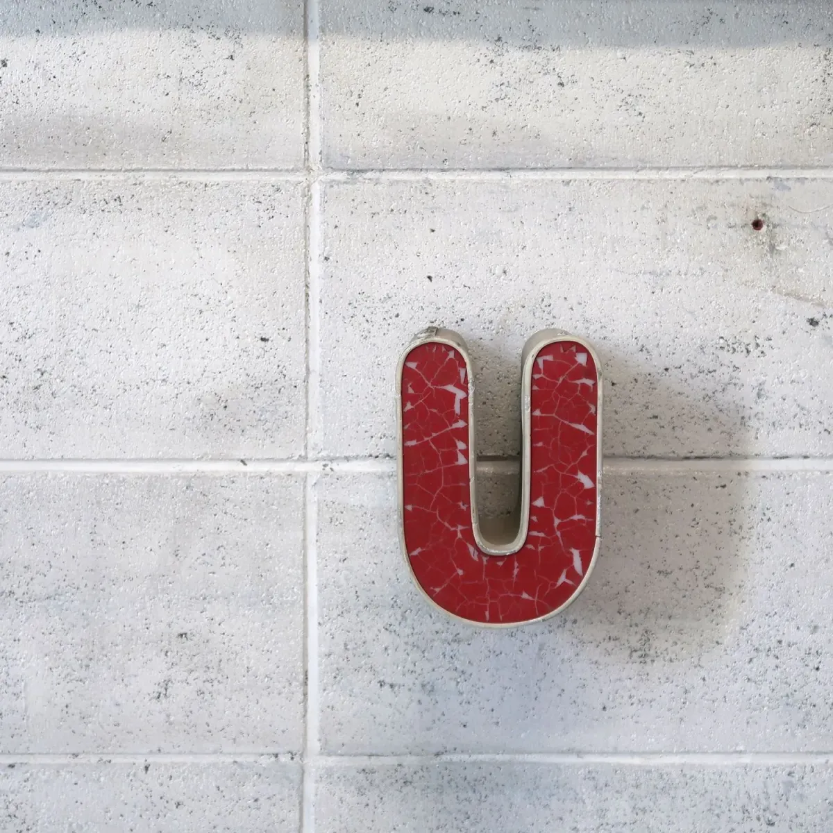 ビンテージ レターサイン ミニサイズ U