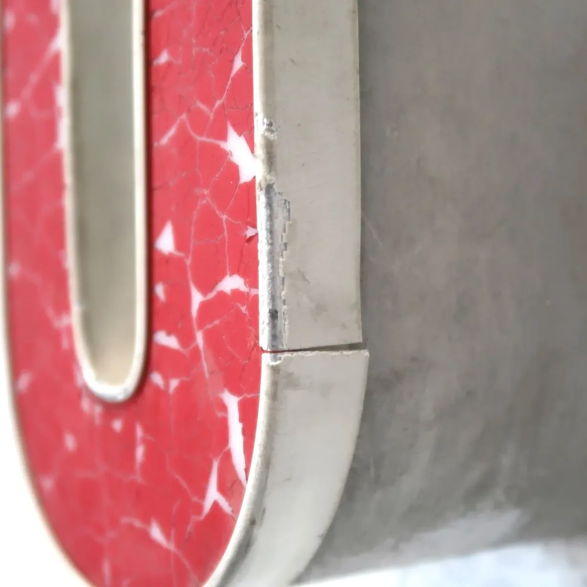 ビンテージ レターサイン ミニサイズ U