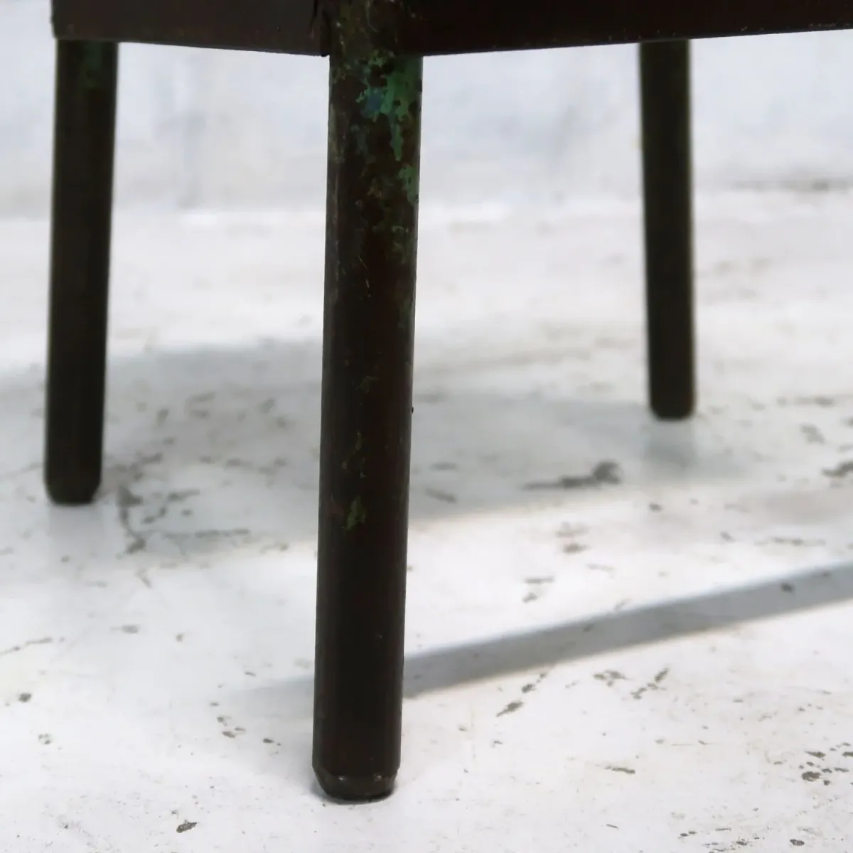 ビンテージ アイアン スタンドテーブル