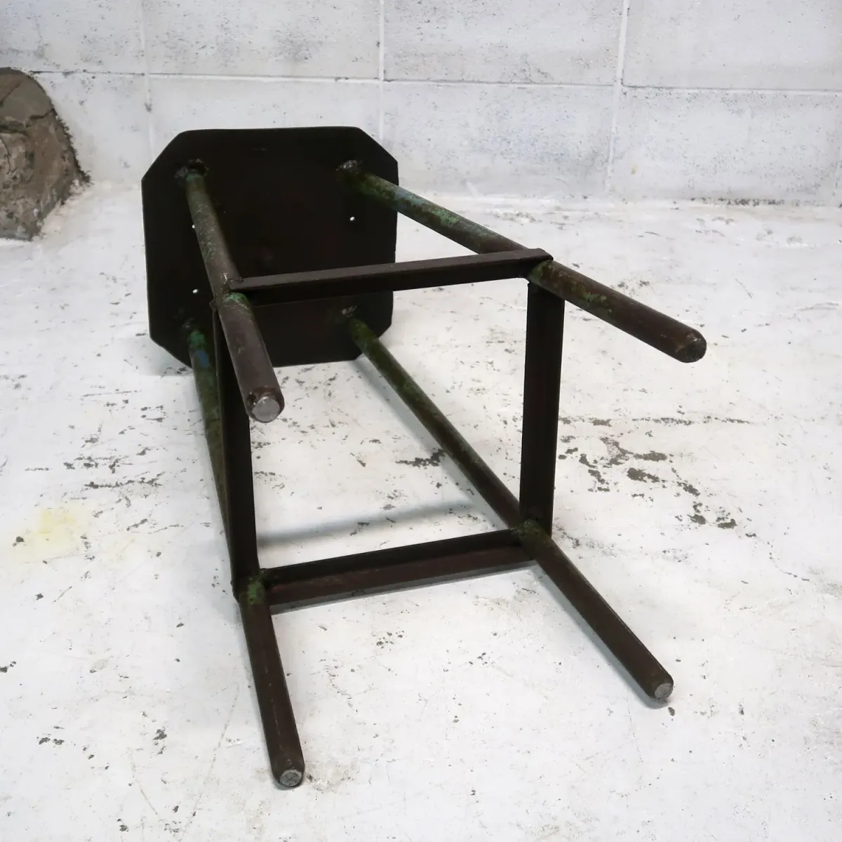 ビンテージ アイアン スタンドテーブル