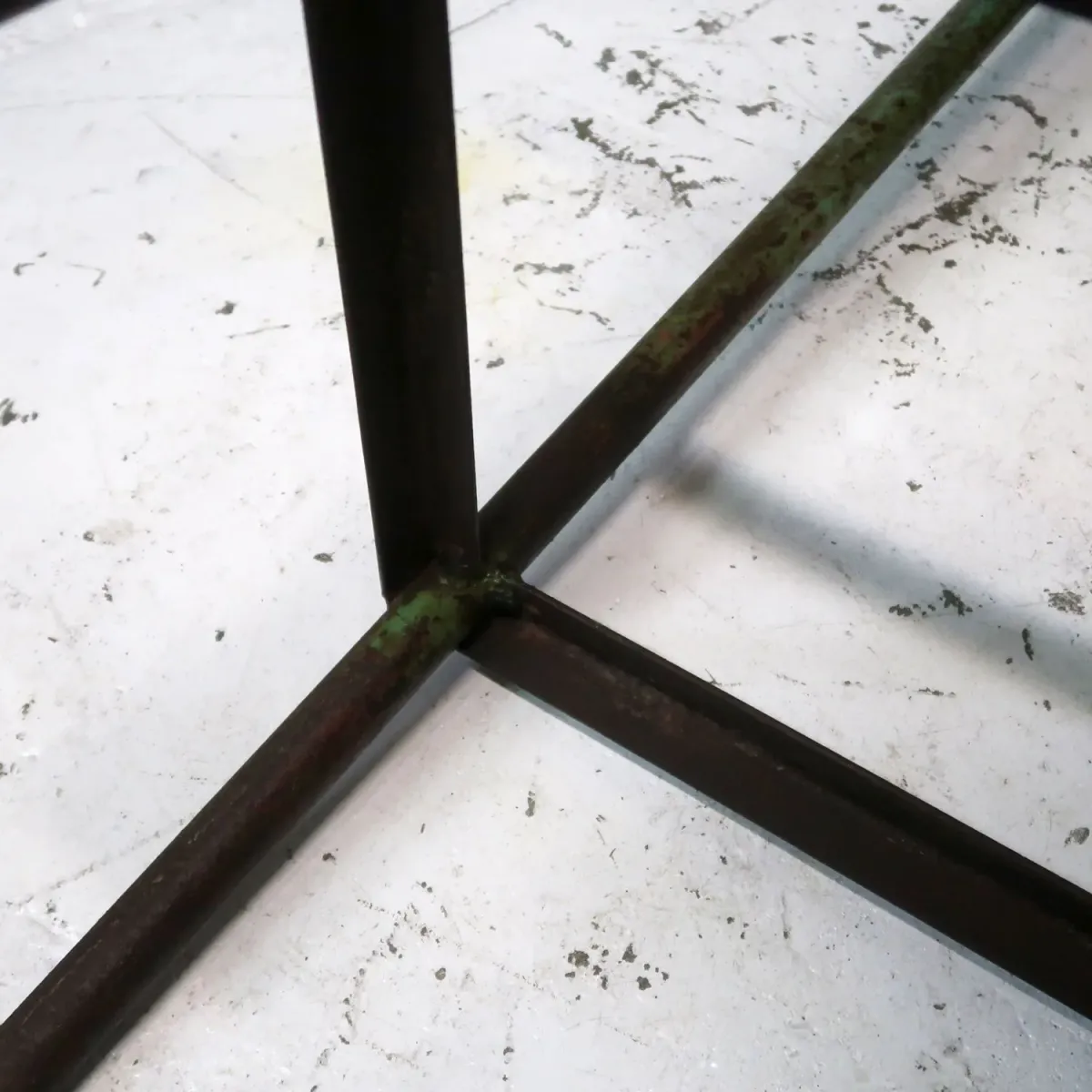 ビンテージ アイアン スタンドテーブル