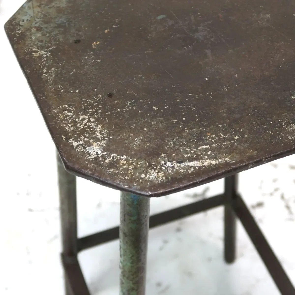 ビンテージ アイアン スタンドテーブル