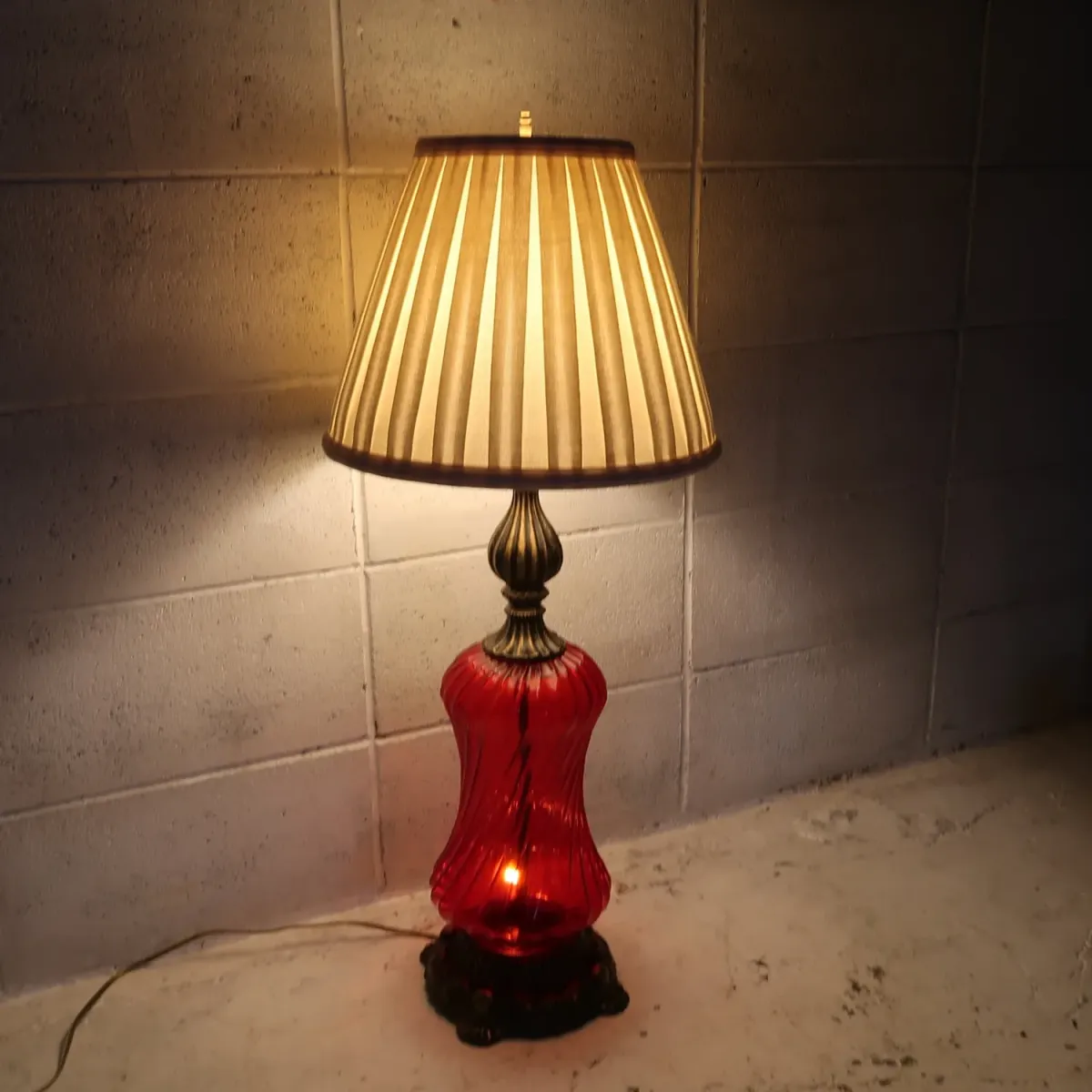 アンティーク ガラスベース テーブルランプ