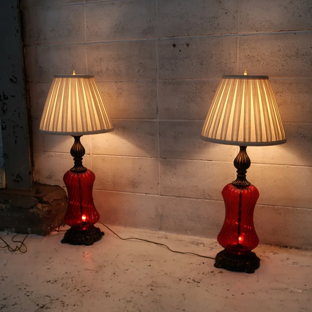 アンティーク ガラスベース テーブルランプ