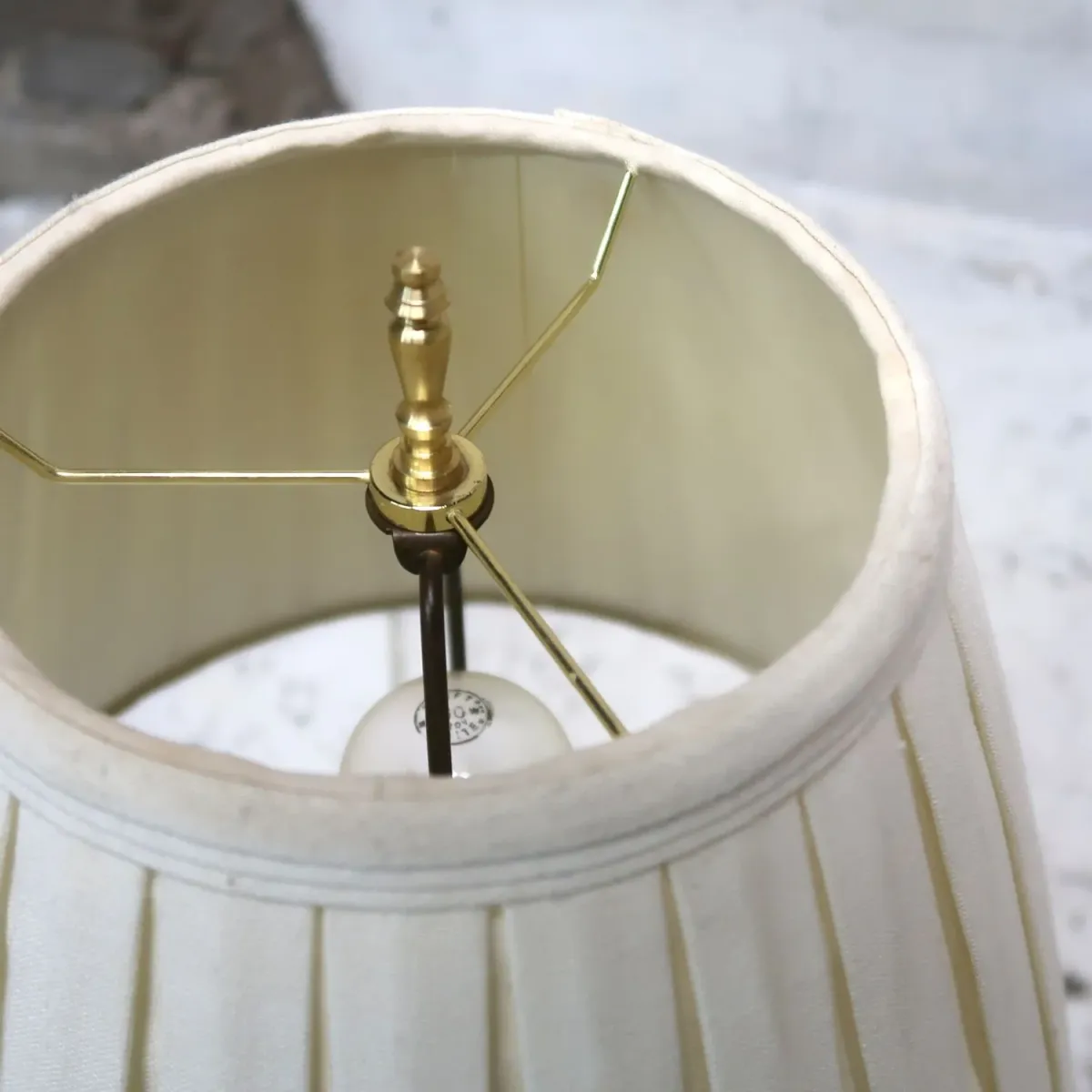 アンティーク ガラスベース テーブルランプ