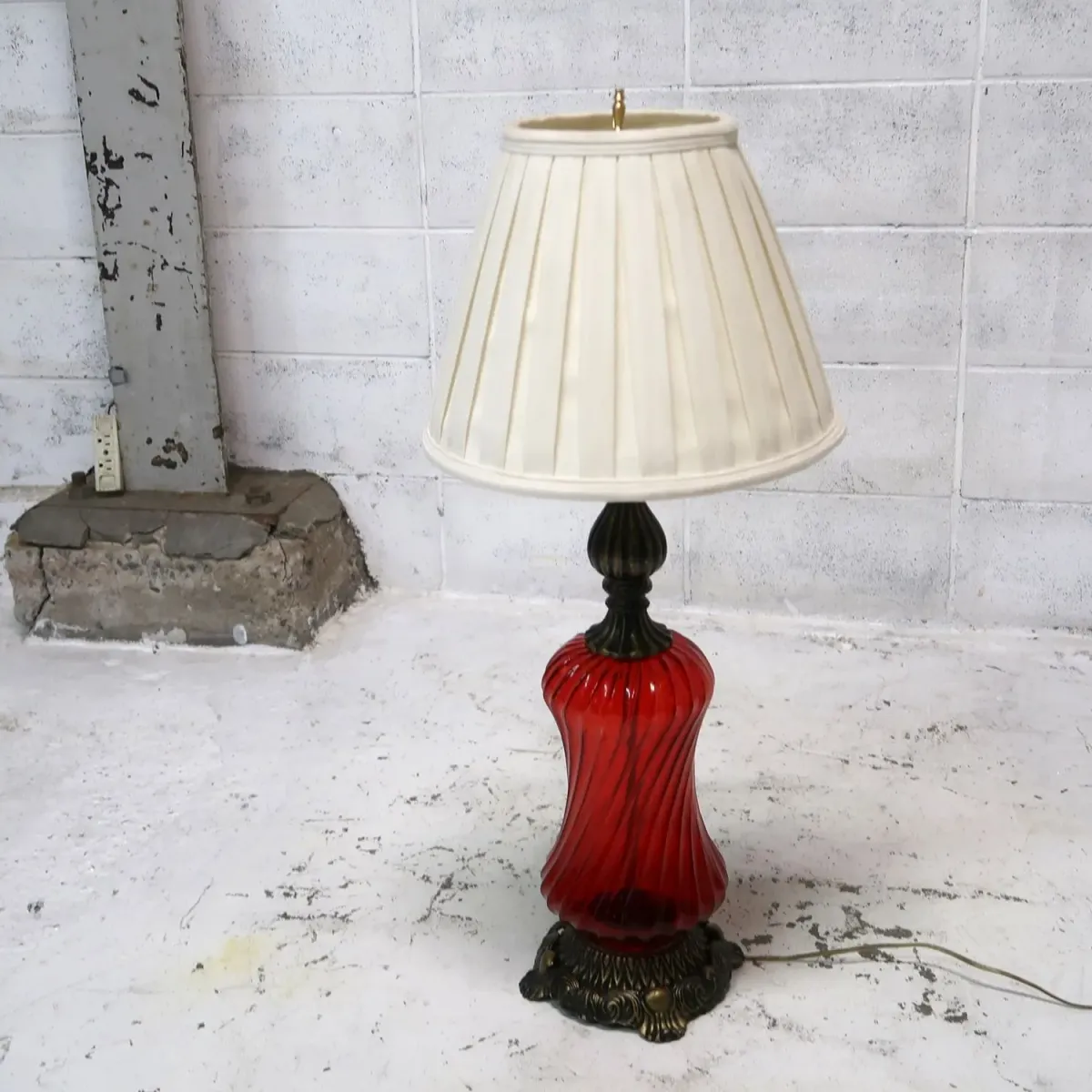 アンティーク ガラスベース テーブルランプ