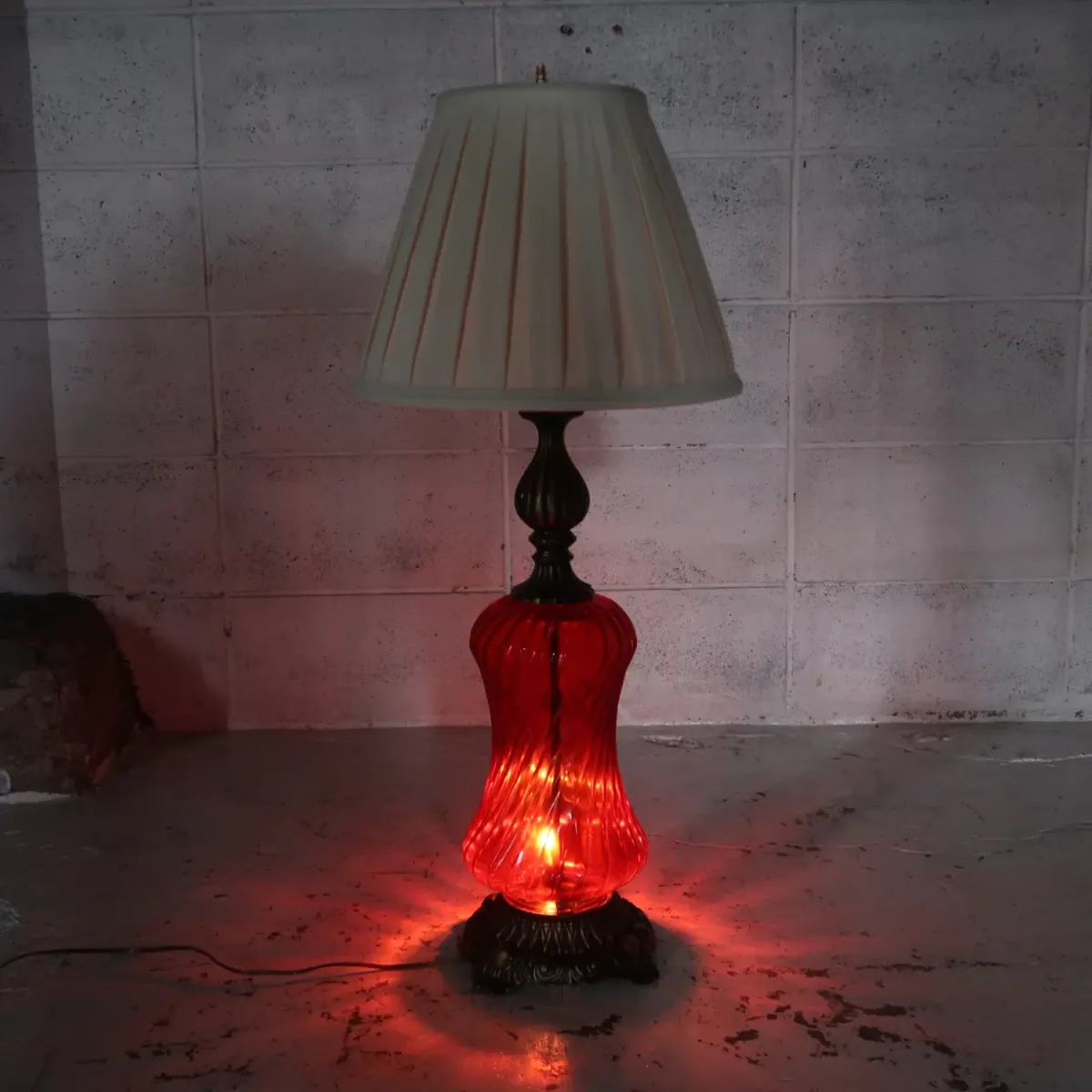 アンティーク ガラスベース テーブルランプ