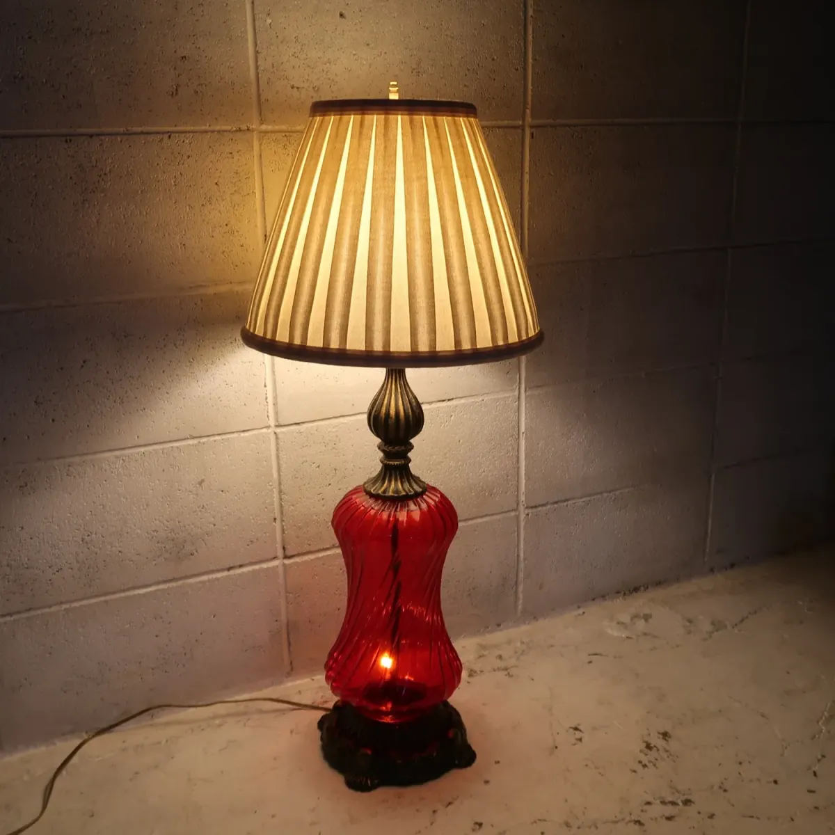 アンティーク ガラスベース テーブルランプ