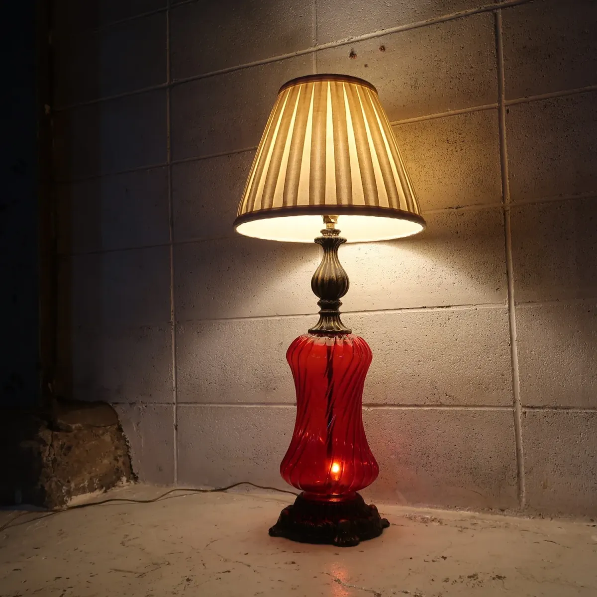 アンティーク ガラスベース テーブルランプ