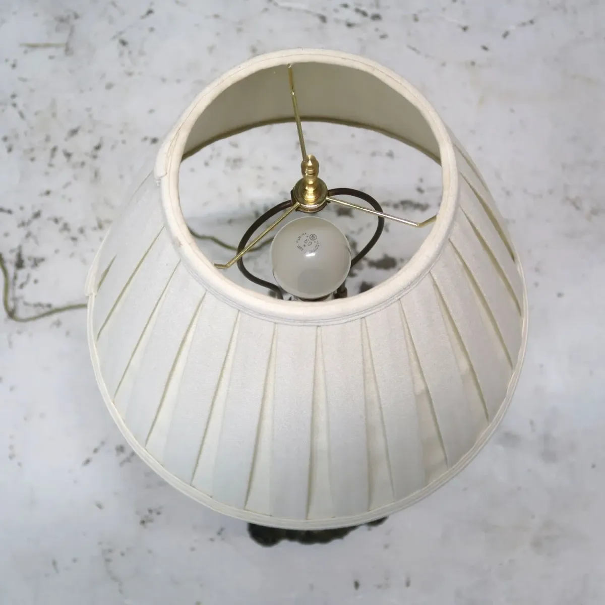 アンティーク ガラスベース テーブルランプ