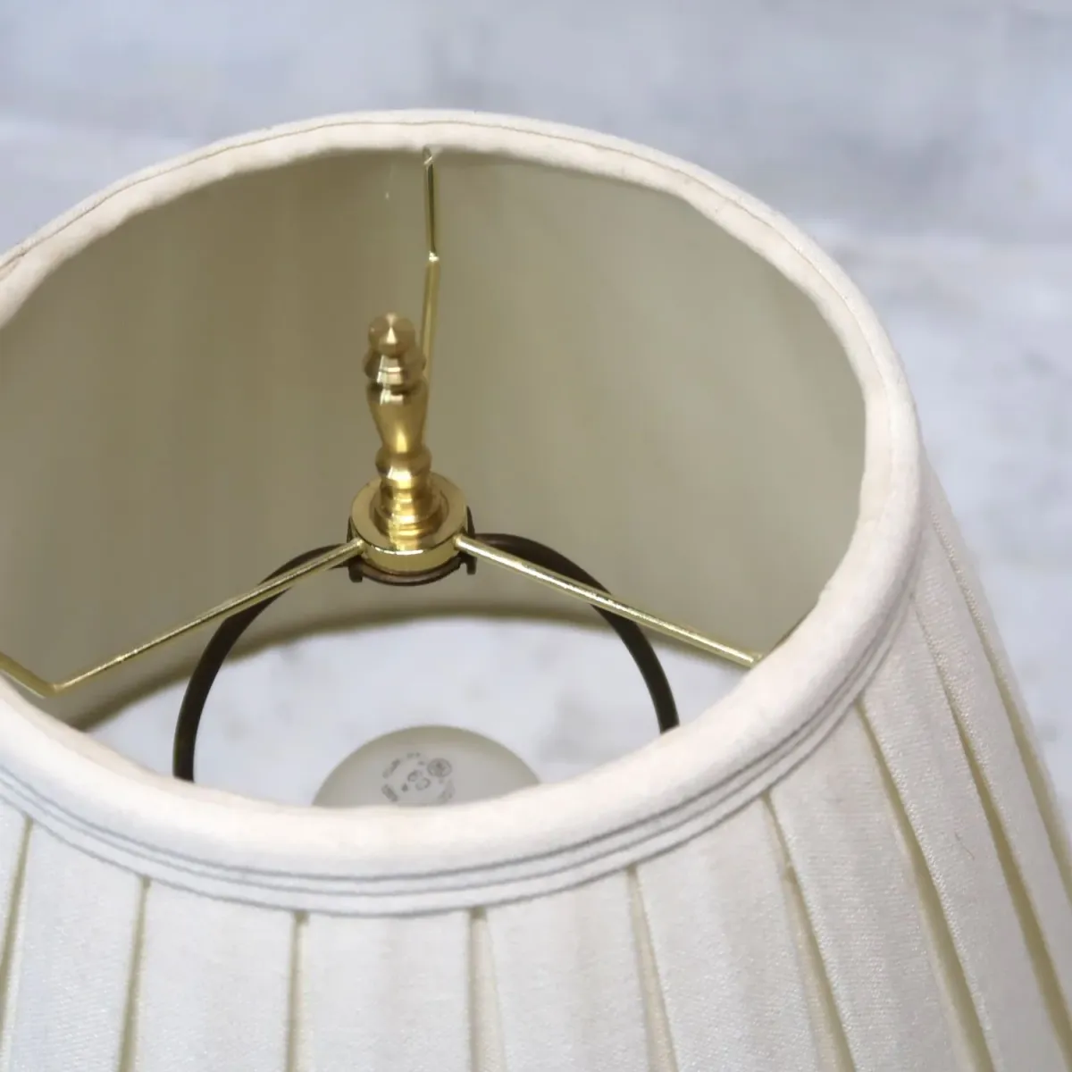 アンティーク ガラスベース テーブルランプ