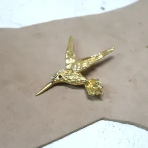 ゴールドメタル ブローチ ハチドリモチーフ