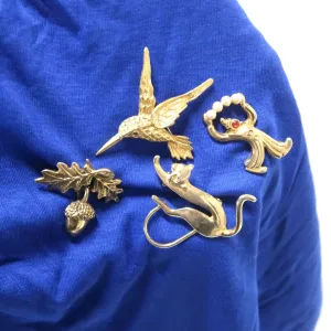 ゴールドメタル ブローチ キャットモチーフ