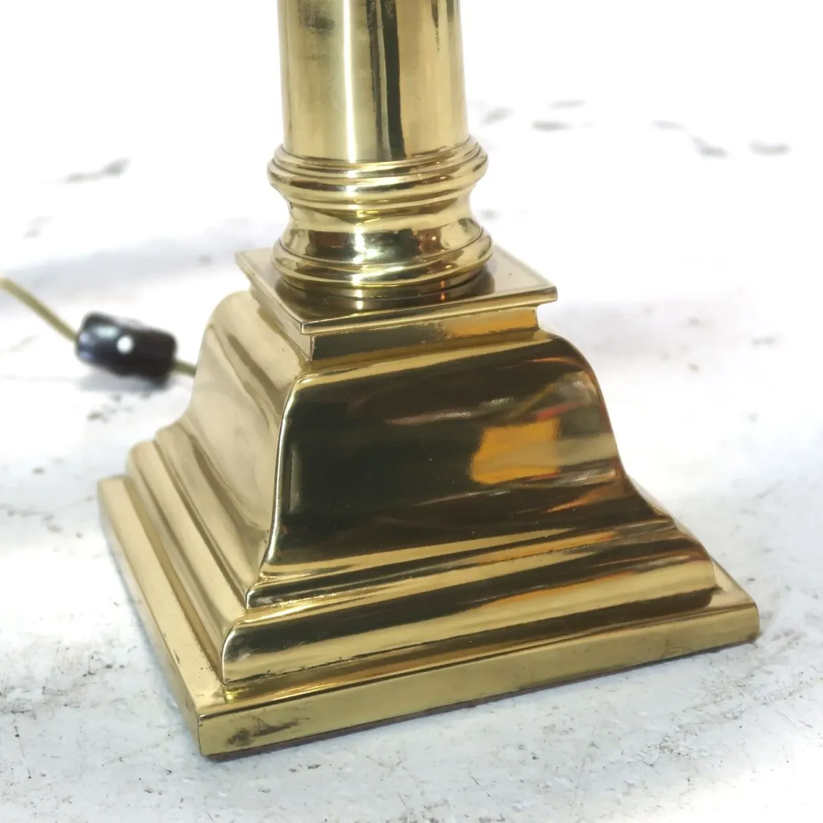 Ethan Allen アンティーク ゴールドメタル テーブルランプ 2灯