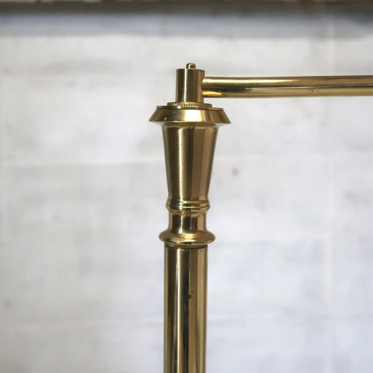 アンティーク ゴールドメタル フロアランプ