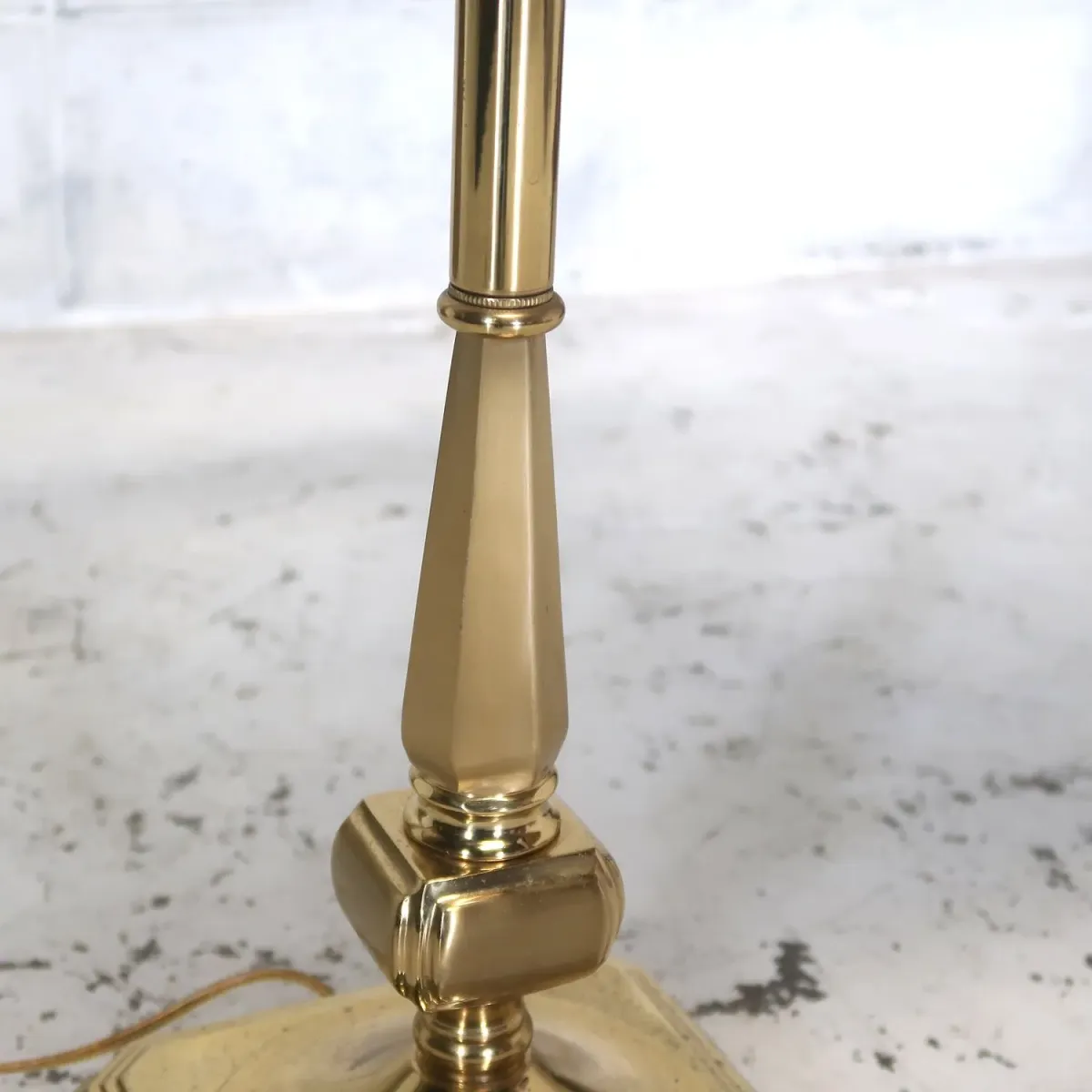 アンティーク ゴールドメタル フロアランプ