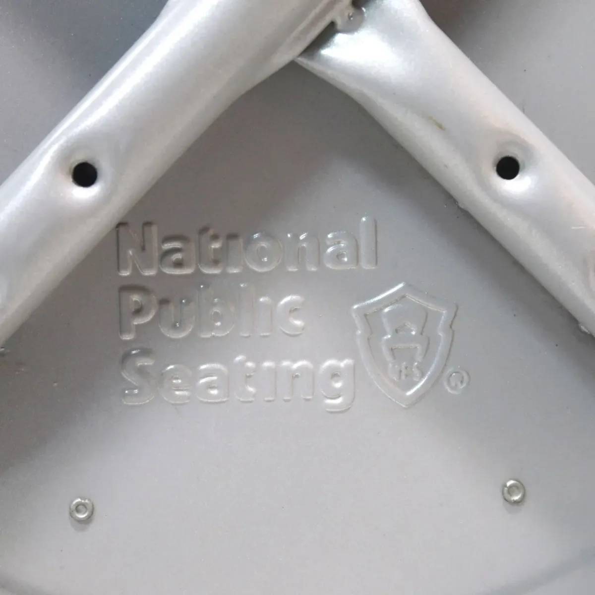 National Public Seating メタルスツール