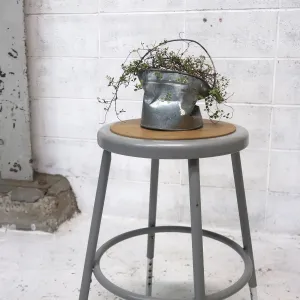 National Public Seating メタルスツール