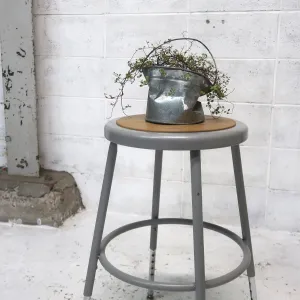 National Public Seating メタルスツール