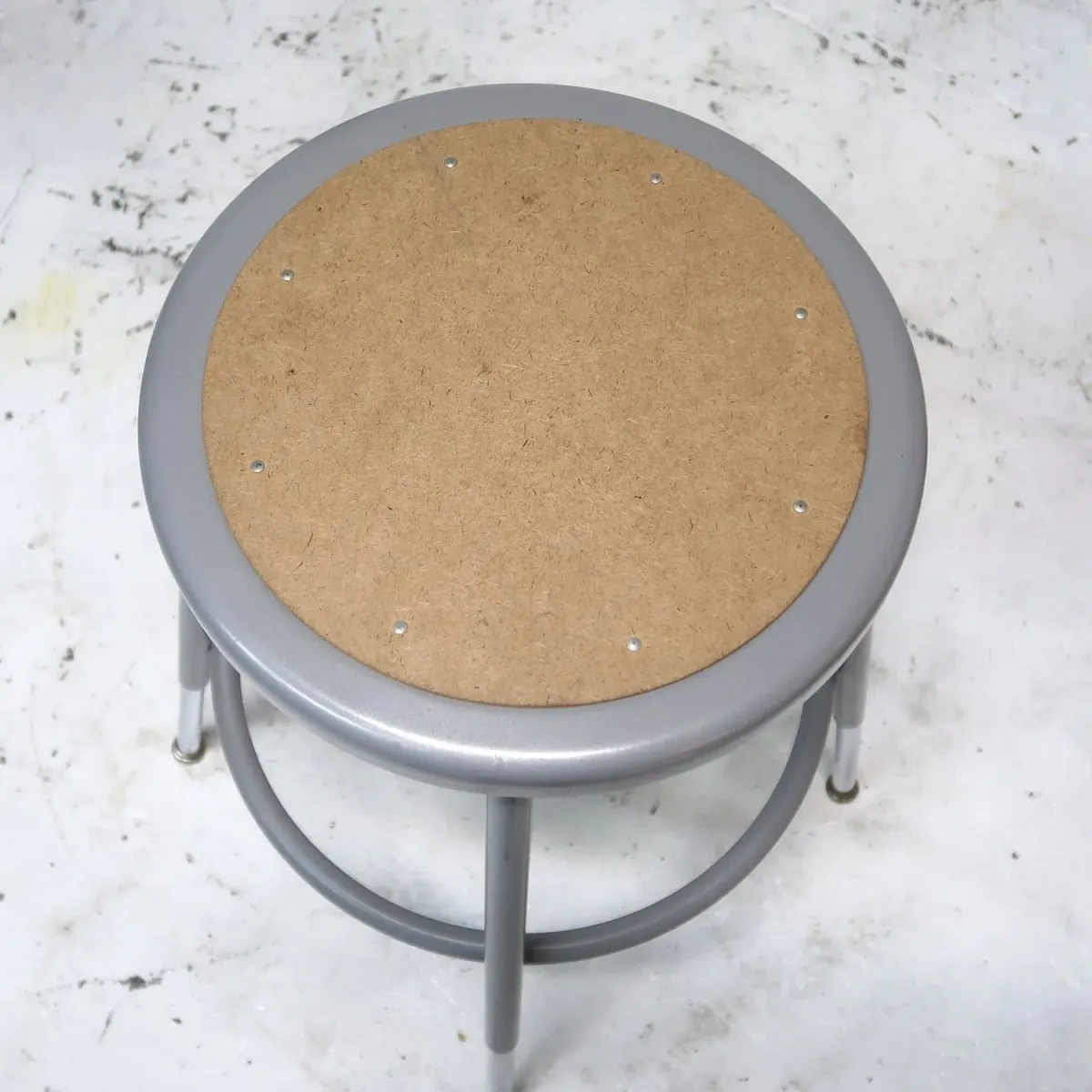 National Public Seating メタルスツール