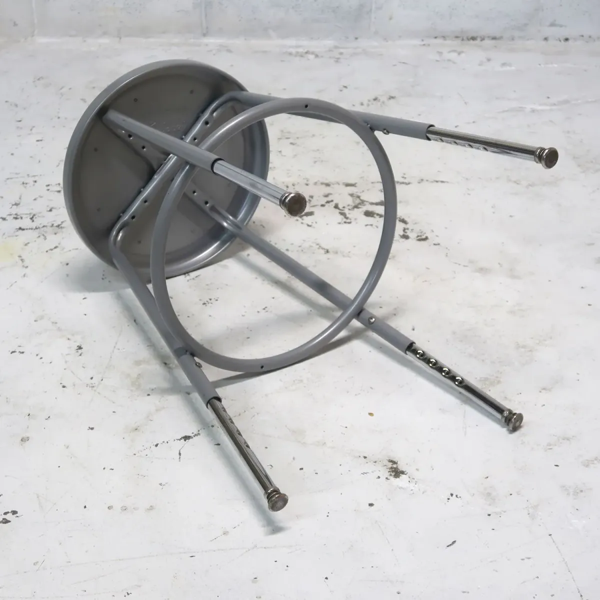 National Public Seating メタルスツール