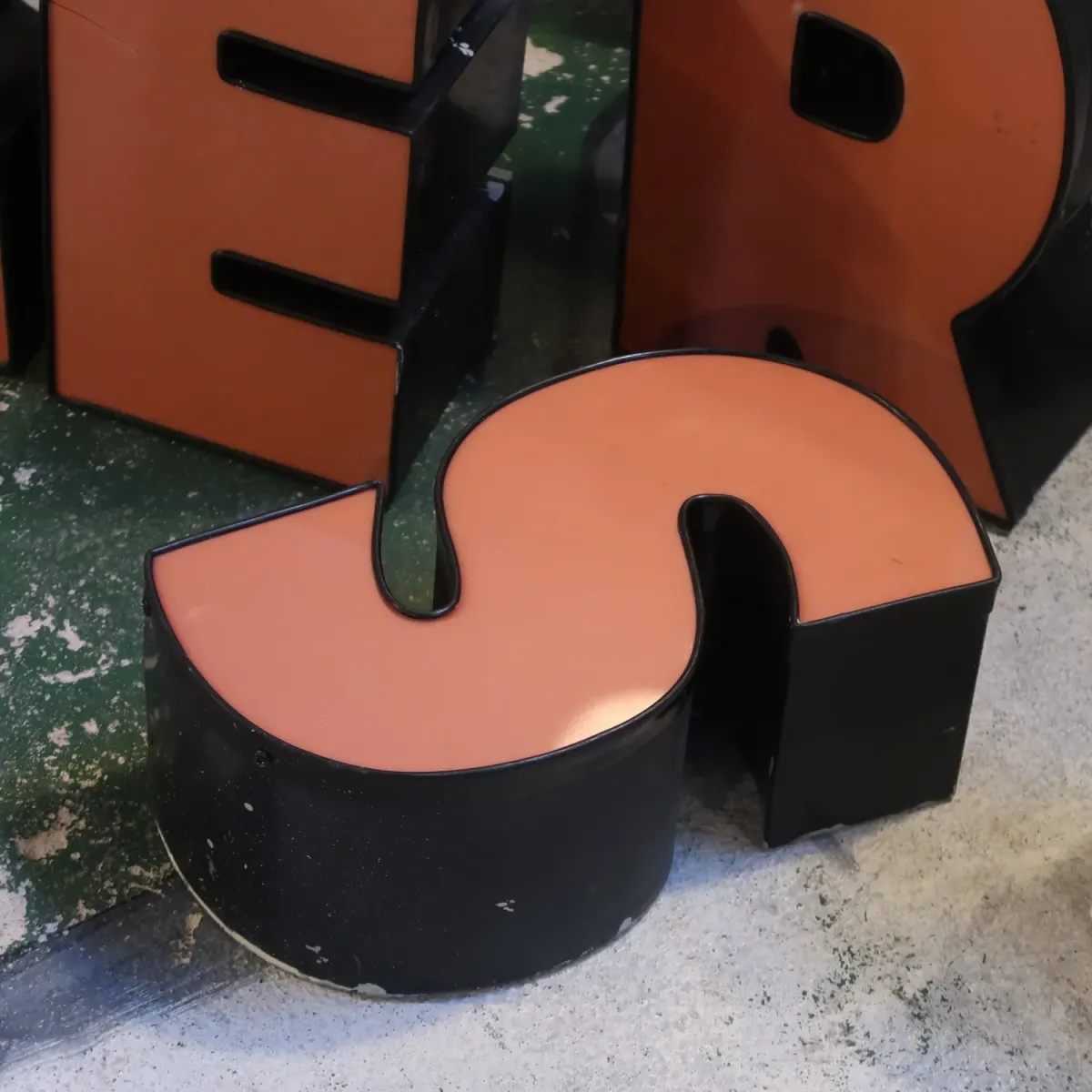 ビンテージ レターサイン S