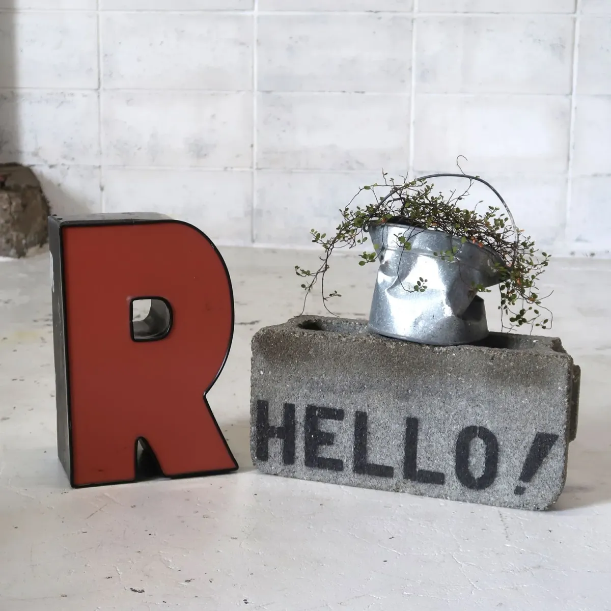 ビンテージ レターサイン R