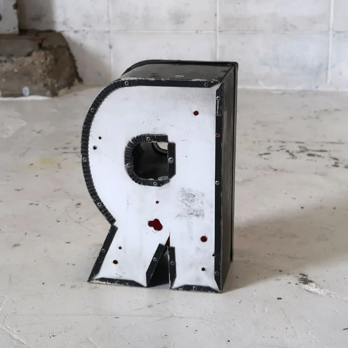 ビンテージ レターサイン R