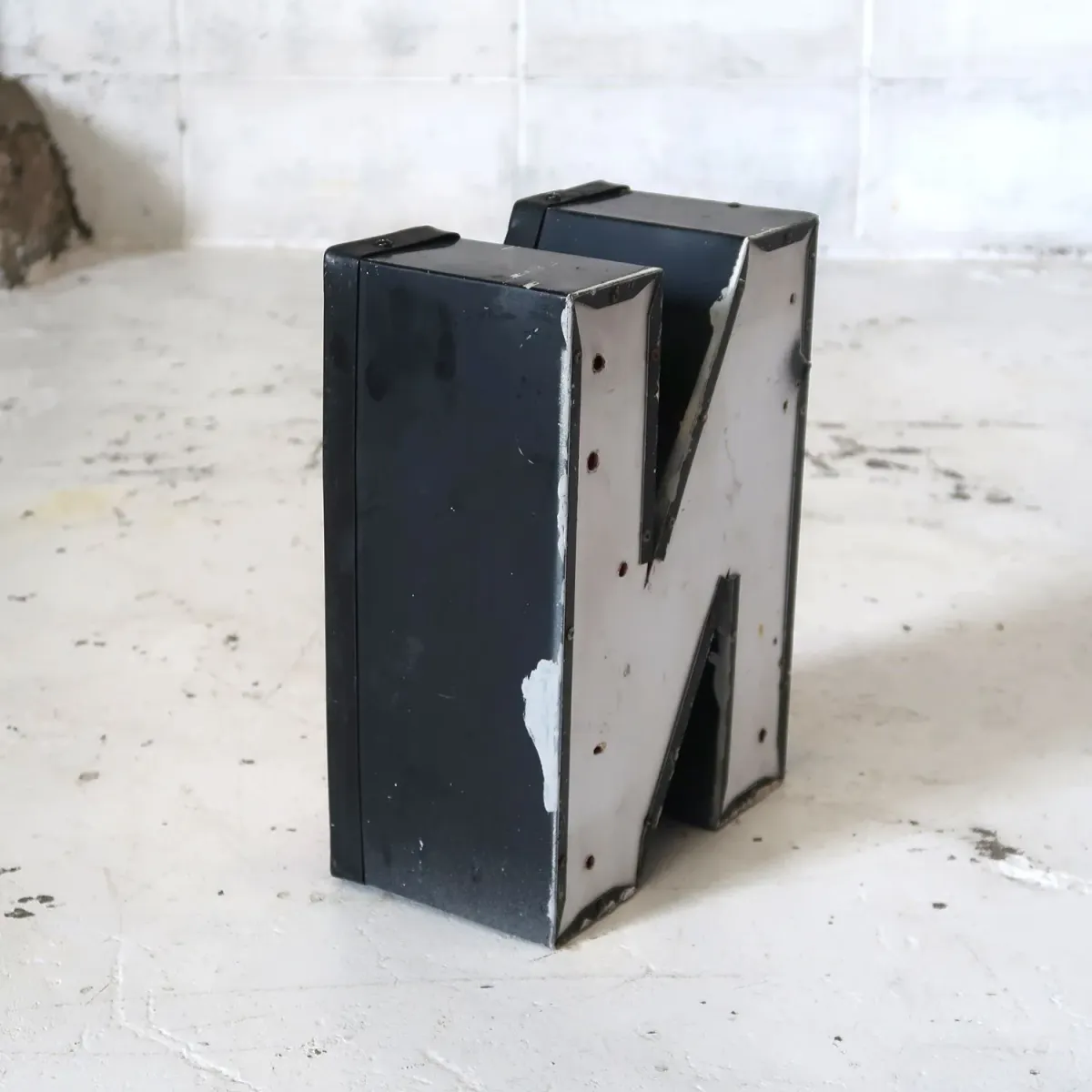 ビンテージ レターサイン N