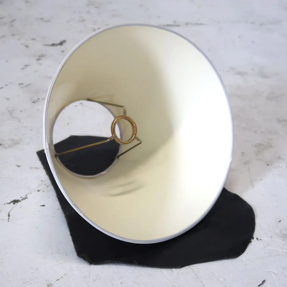 アンティーク ミルクガラス×ストーンベース テーブルランプ