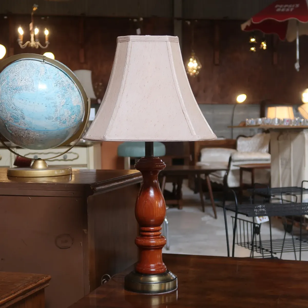 アンティーク モダンデザイン テーブルランプ