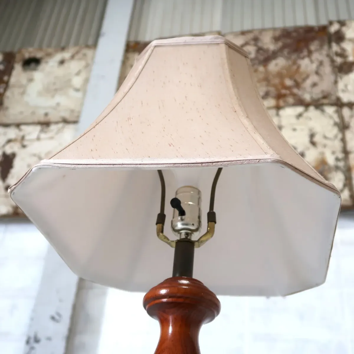 アンティーク モダンデザイン テーブルランプ