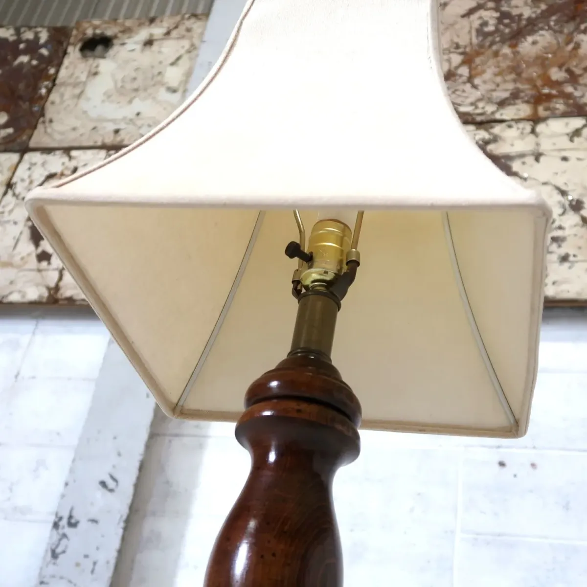 アンティーク モダンデザイン テーブルランプ