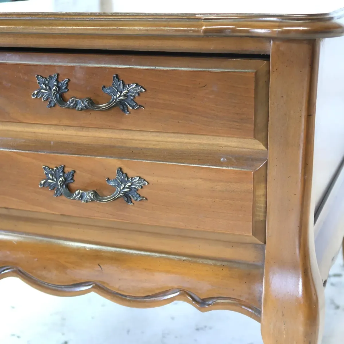 BASSETT FURNITURE アンティーク サイドテーブル