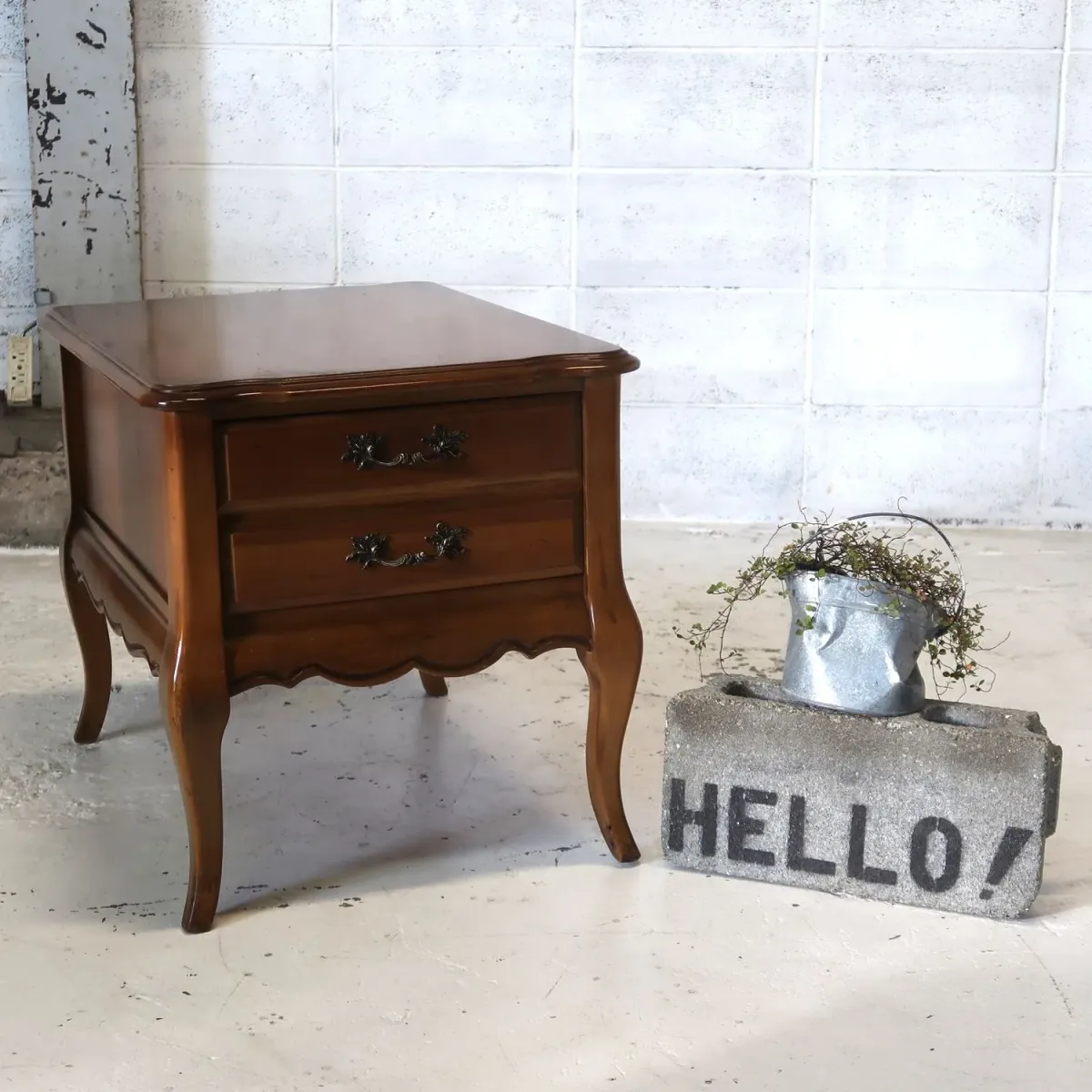 BASSETT FURNITURE アンティーク サイドテーブル