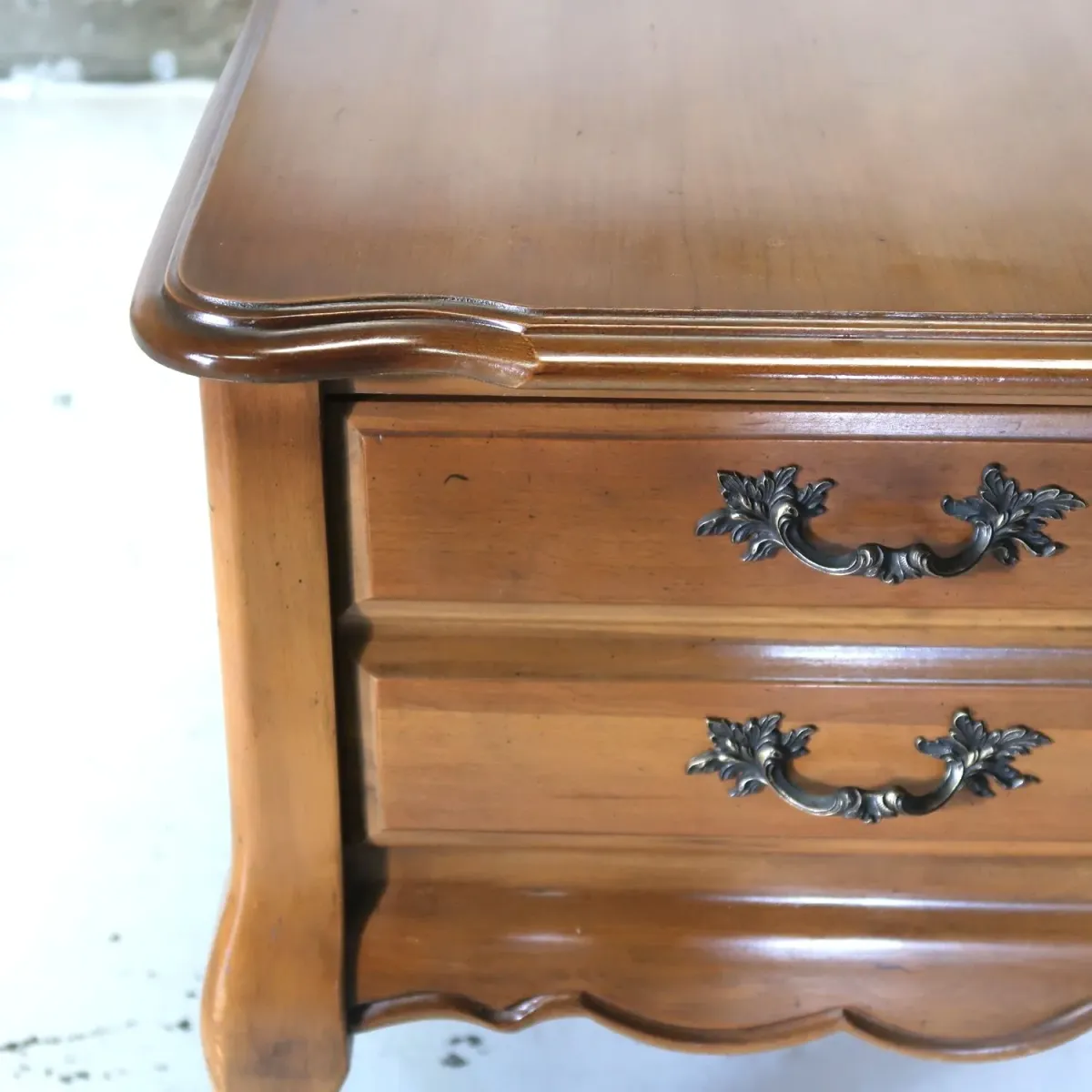 BASSETT FURNITURE アンティーク サイドテーブル