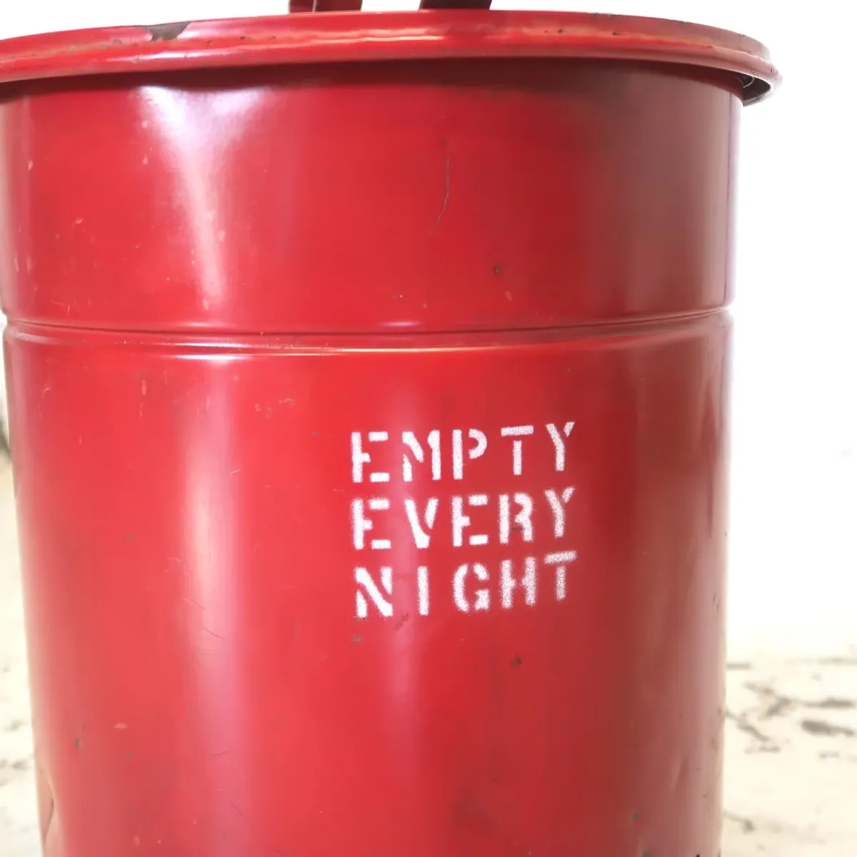 ビンテージ メタルゴミ箱